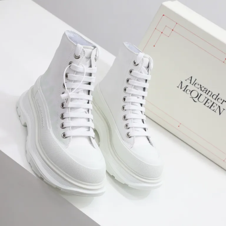 Alexander McQueen Shoe 